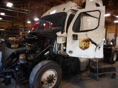 Freightliner Cascadia Salvage Truck