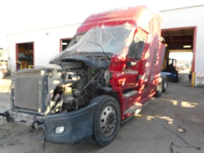 Freightliner Cascadia Salvage Truck