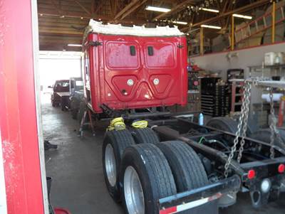 Freightliner Cascadia Salvage Truck