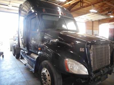 Freightliner Cascadia Salvage Truck