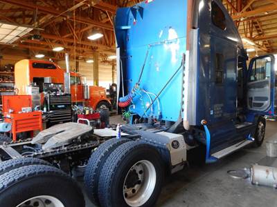 Freightliner Century Class 120 Salvage Truck