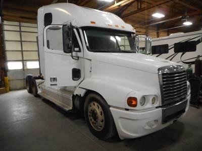 Freightliner Century Class Salvage Truck