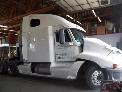 Freightliner Century Class Salvage Truck