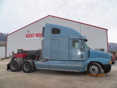 Freightliner Century Class Salvage Truck