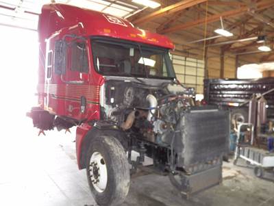 Freightliner Columbia Salvage Truck