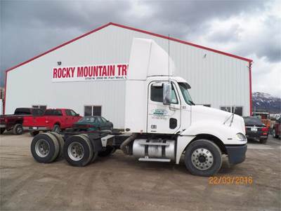Freightliner Columbia Salvage Truck