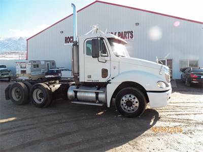 Freightliner Columbia Salvage Truck