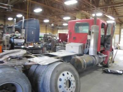 Freightliner Columbia Salvage Truck