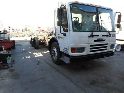 Freightliner Condor Salvage Truck