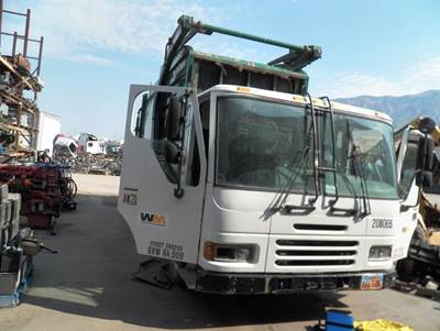 Freightliner Condor Salvage Truck