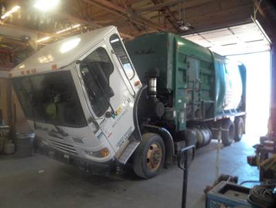 Freightliner Condor Salvage Truck