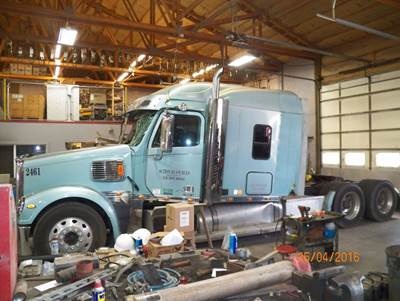 Freightliner Coronado Salvage Truck