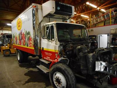 Freightliner FL60 Salvage Truck