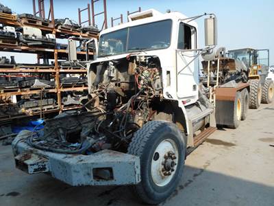 Freightliner FLD Salvage Truck