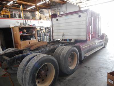 Freightliner FLD Salvage Truck