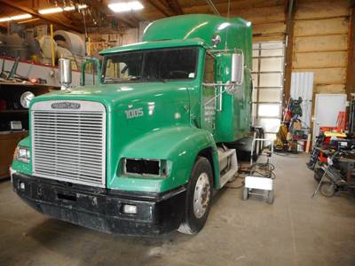 Freightliner FLD112 Salvage Truck