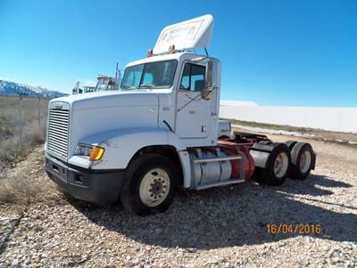 Freightliner FLD112 Salvage Truck