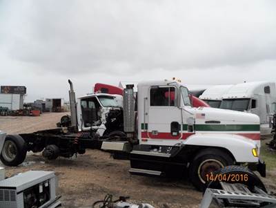 Freightliner FLD120 Salvage Truck