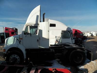 International 8100 Salvage Truck