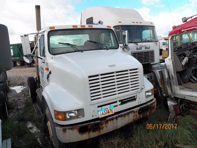 International 8100 Salvage Truck