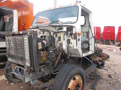 International 8100 Salvage Truck
