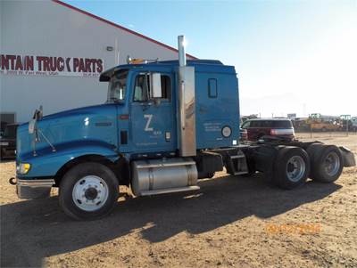 International 9400 Salvage Truck