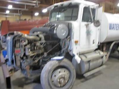 International 9400 Salvage Truck