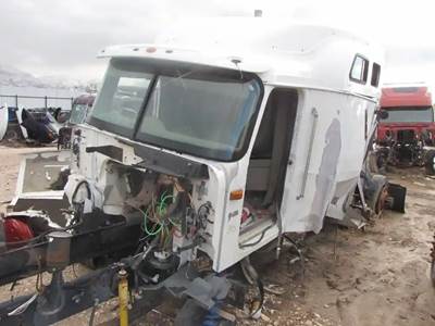 International 9400 Salvage Truck