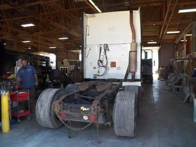 International 9400i Salvage Truck