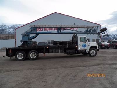 International F-1924; F-1954 Salvage Truck