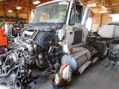 International ProStar Salvage Truck