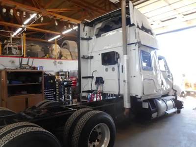 International ProStar Salvage Truck