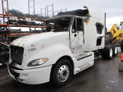 International ProStar Salvage Truck
