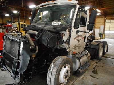 International TranStar 8600 Salvage Truck