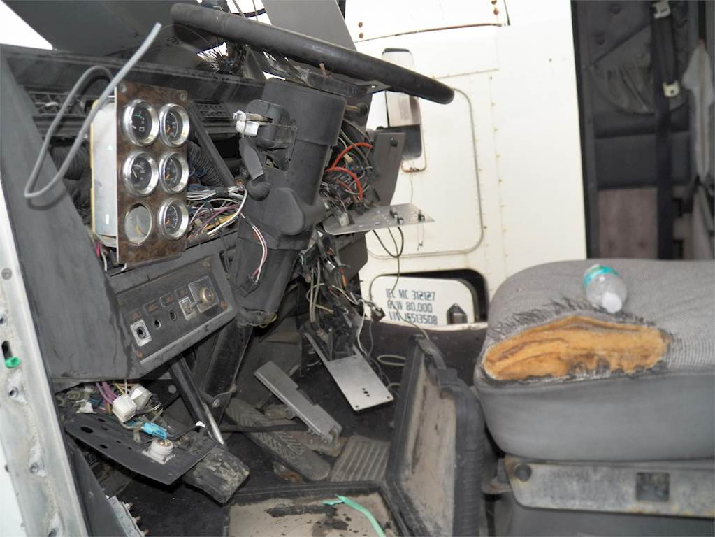 1997 Kenworth T600 Salvage Truck Being Dismantled Ogden, UT 751455