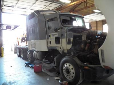 Kenworth T600 Salvage Truck