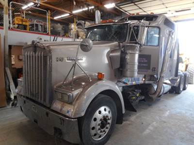 Kenworth W900 Salvage Truck