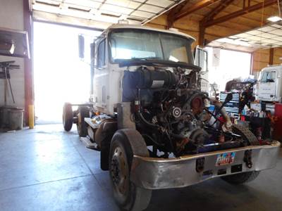 Mack CH613 Salvage Truck