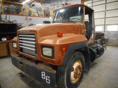 Mack RD686S Salvage Truck