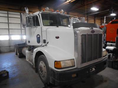 Peterbilt 377 Salvage Truck