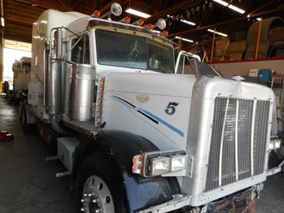 Peterbilt 379 Salvage Truck