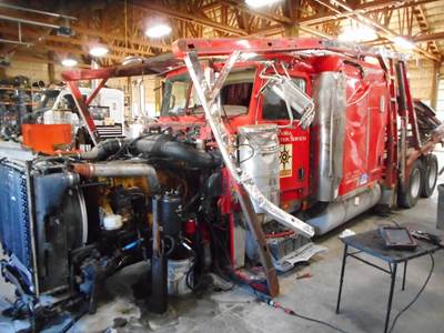 Peterbilt 379 Salvage Truck