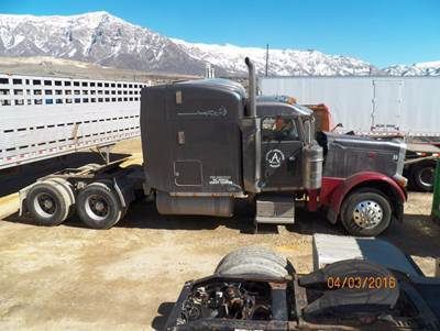 Peterbilt 379 Salvage Truck