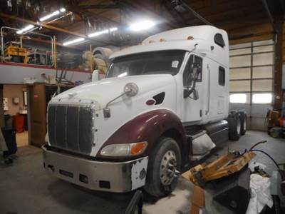 Peterbilt 387 Salvage Truck
