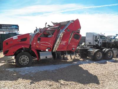 Peterbilt 579 Salvage Truck