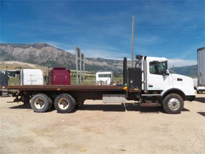Volvo VHD Salvage Truck