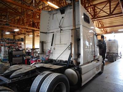 Volvo VN Salvage Truck