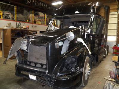 Volvo VNL Salvage Truck