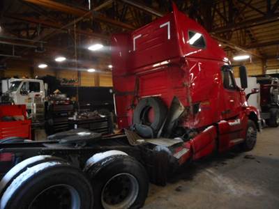 Volvo VNL Salvage Truck