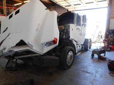 Volvo WIA Salvage Truck